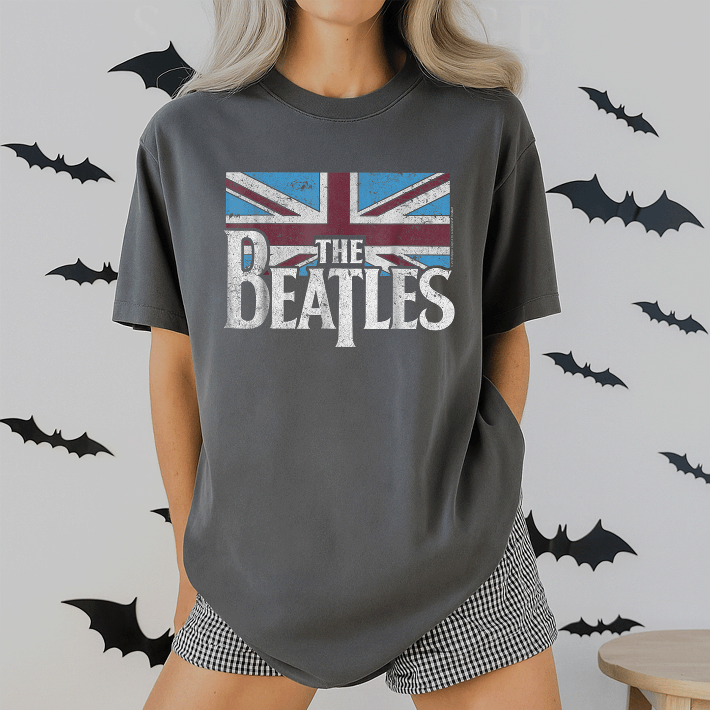 Stylish The Beatles British Flag T-Shirt in Red, White, and Blue – Perfect for Fans and Fashion Lovers Alike! - 2