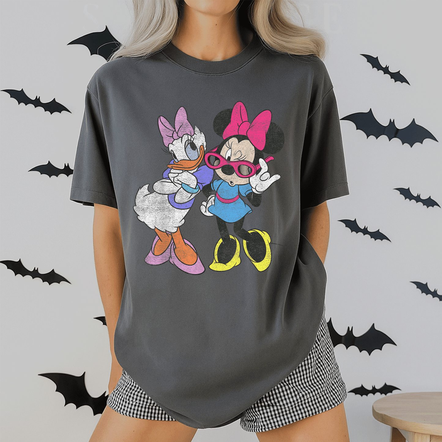 Cute Disney Mickey And Friends Daisy & Minnie Graphic Fashion T-Shirt for Women, Perfect for Casual Wear and Disney Fans - 2