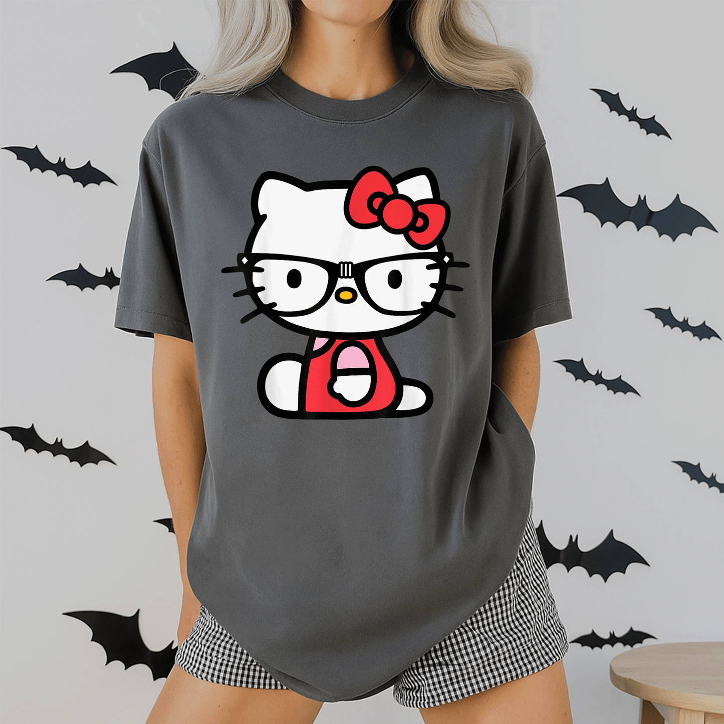 Cute Hello Kitty Nerd Glasses T-Shirt for Stylish Fans - Adorable Graphic Tee Perfect for Everyday Wear and Gift Ideas - 2
