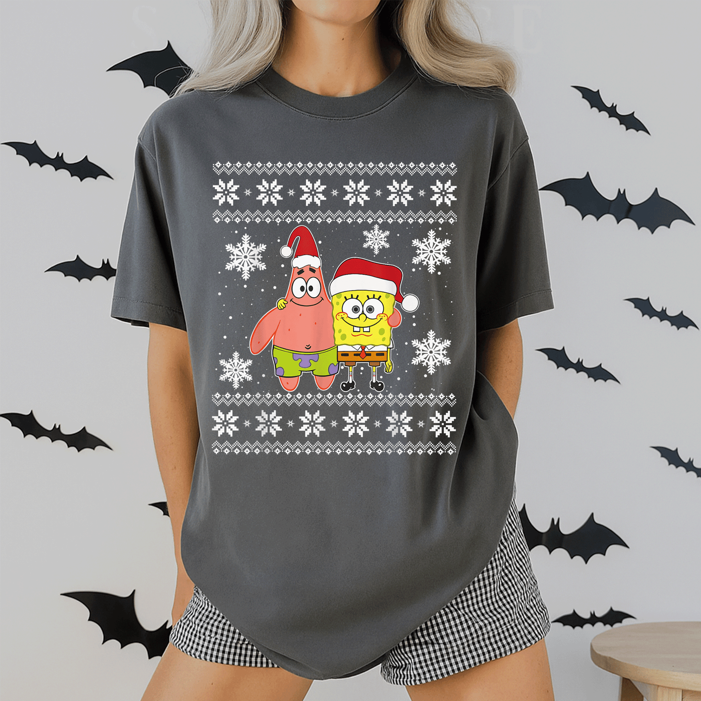 Mademark x SpongeBob SquarePants Christmas T-Shirt Featuring SpongeBob and Patrick as Best Friends in Festive Holiday Spirit - 2
