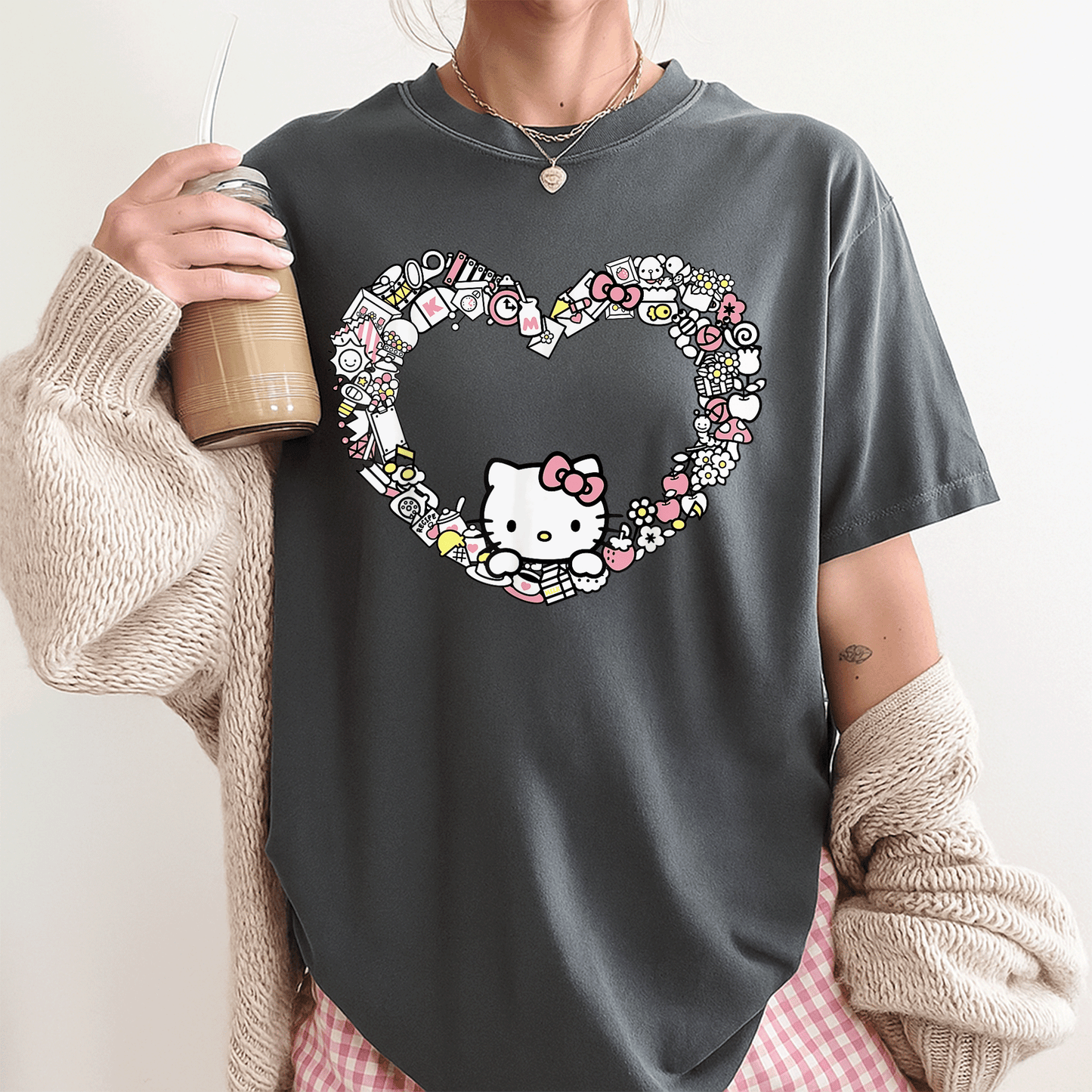 Cute Hello Kitty Heart Favorite Things T-Shirt for Fans, Perfect Gift for Kids and Adults, Adorable Design in Soft Cotton - 3