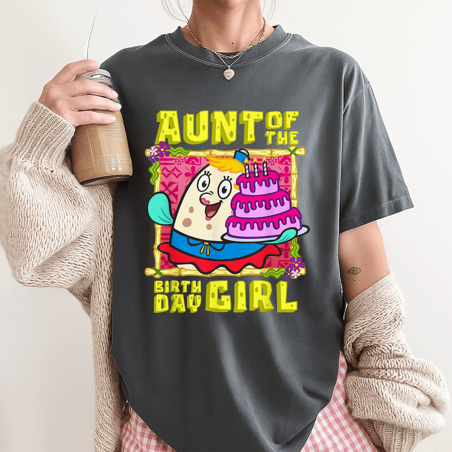 Mademark x SpongeBob SquarePants Aunt of the Birthday Girl T-Shirt with Fun Cake Design for Celebrating Special Days - 3
