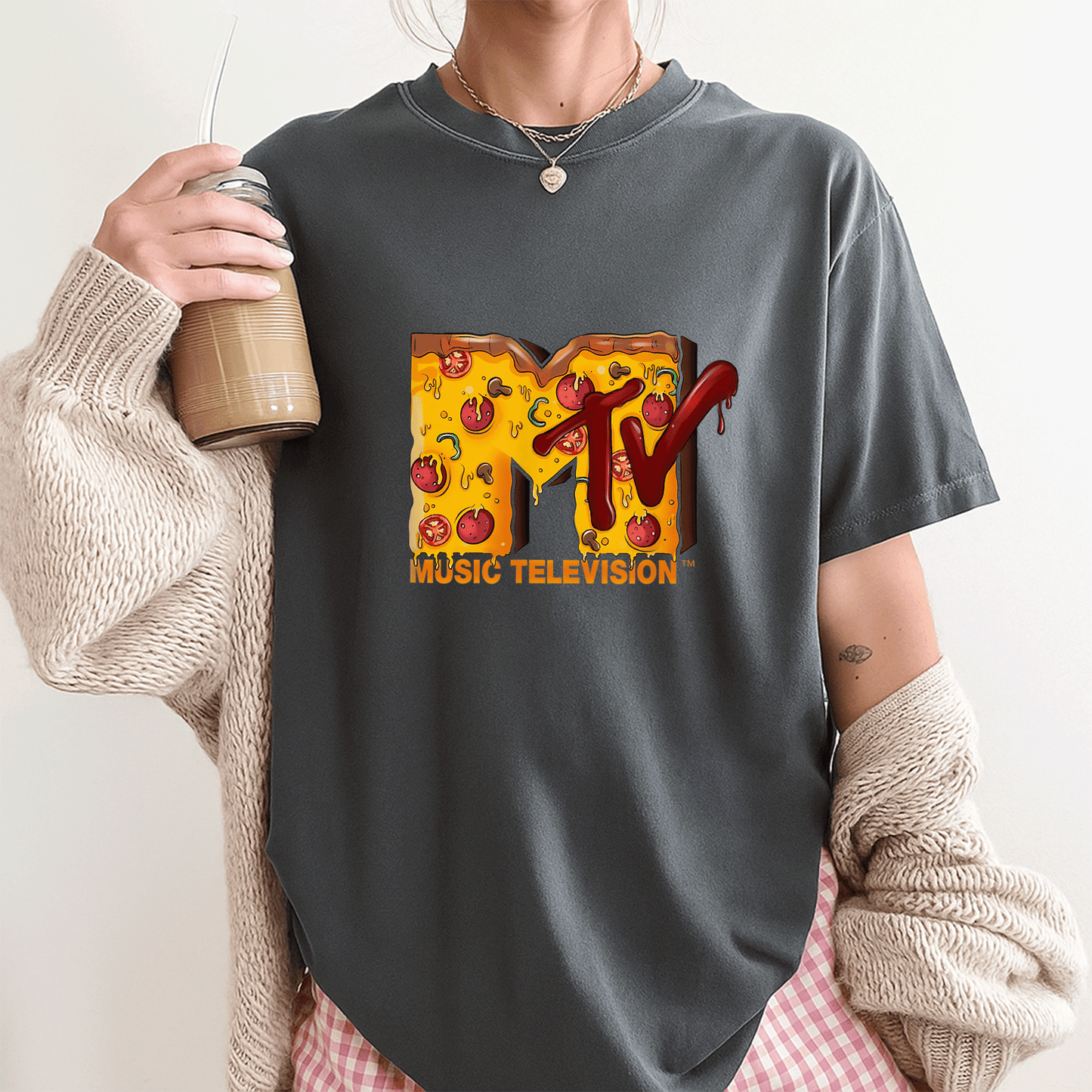 Mademark x MTV Pizza Lover T-Shirt Featuring Original MTV Logo β Perfect for Foodies and Music Fans Alike! - 3
