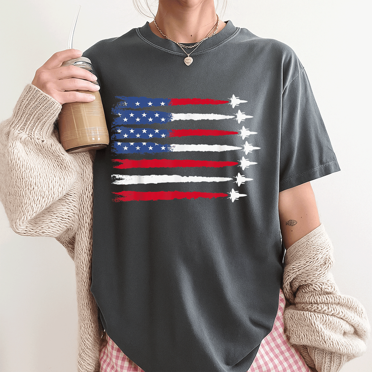 Patriotic USA Flag Fighter Jets 4th of July T-Shirt for Men and Women - Celebrate Independence Day in Style! - 3