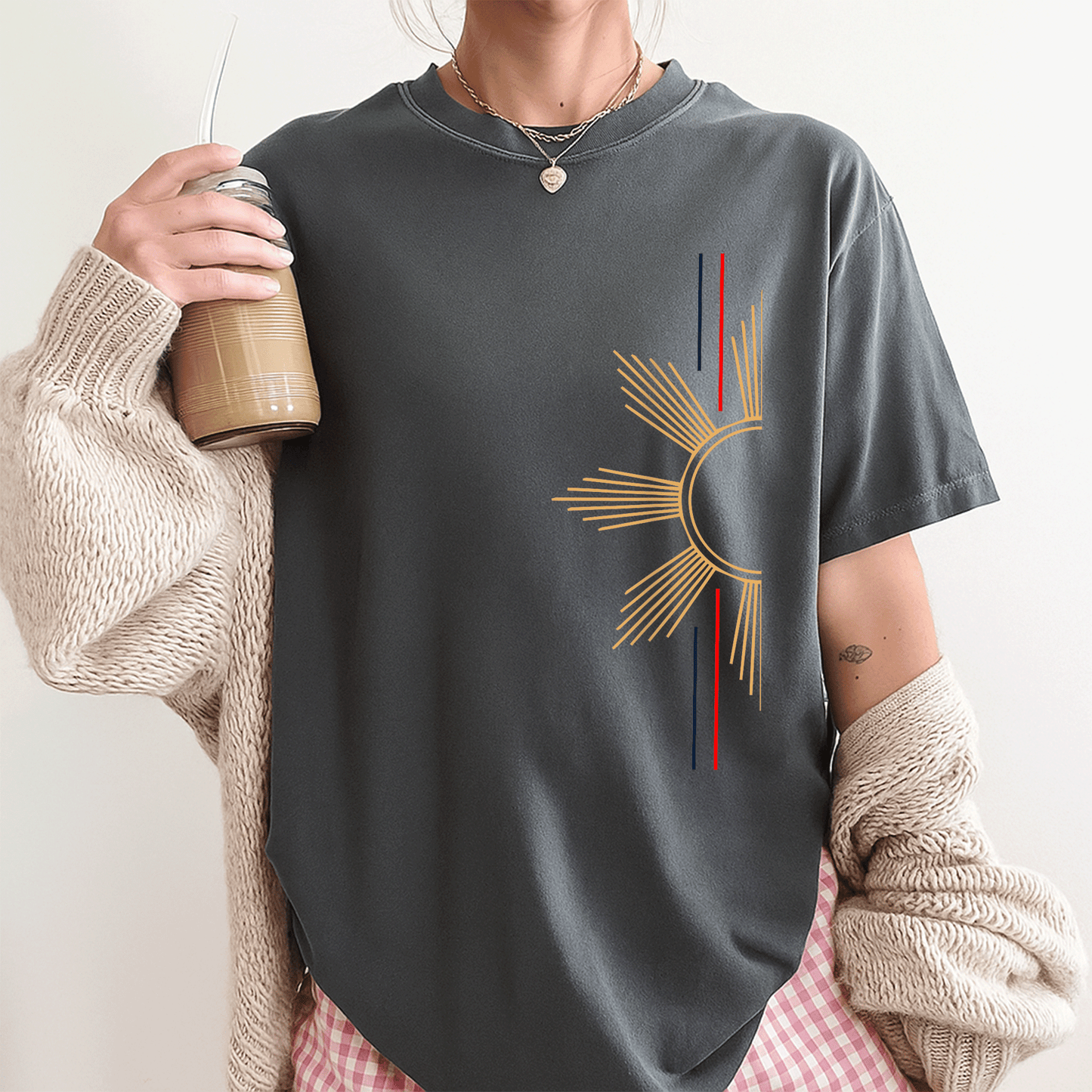 Shop the Minimalist Filipino Sun T-Shirt – A Stylish and Vibrant Graphic Tee Celebrating Filipino Culture and Sunshine! - 3