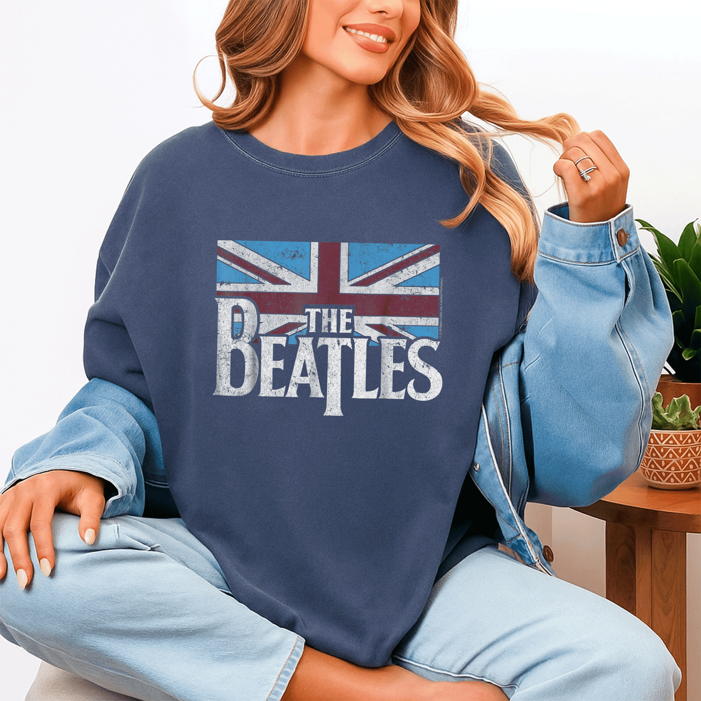 Stylish The Beatles British Flag T-Shirt in Red, White, and Blue – Perfect for Fans and Fashion Lovers Alike! - 4