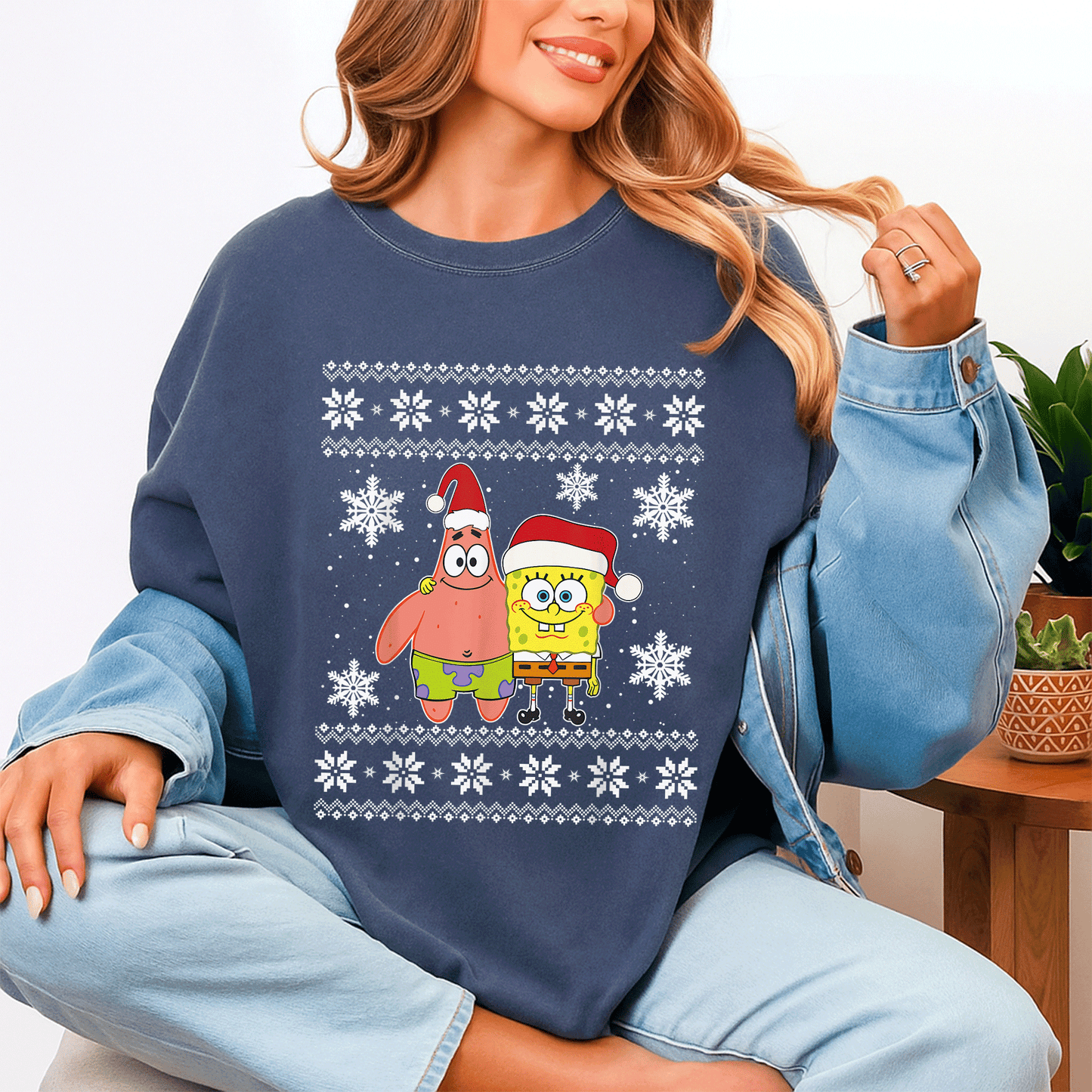 Mademark x SpongeBob SquarePants Christmas T-Shirt Featuring SpongeBob and Patrick as Best Friends in Festive Holiday Spirit - 4