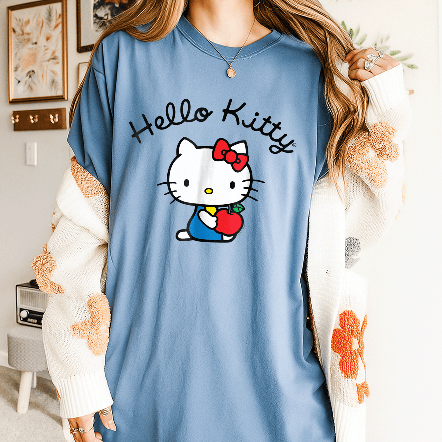 Cute Hello Kitty Retro Logo Tee Shirt for Stylish Fans - Classic Design, Perfect for Casual Wear and Nostalgic Vibes - 4