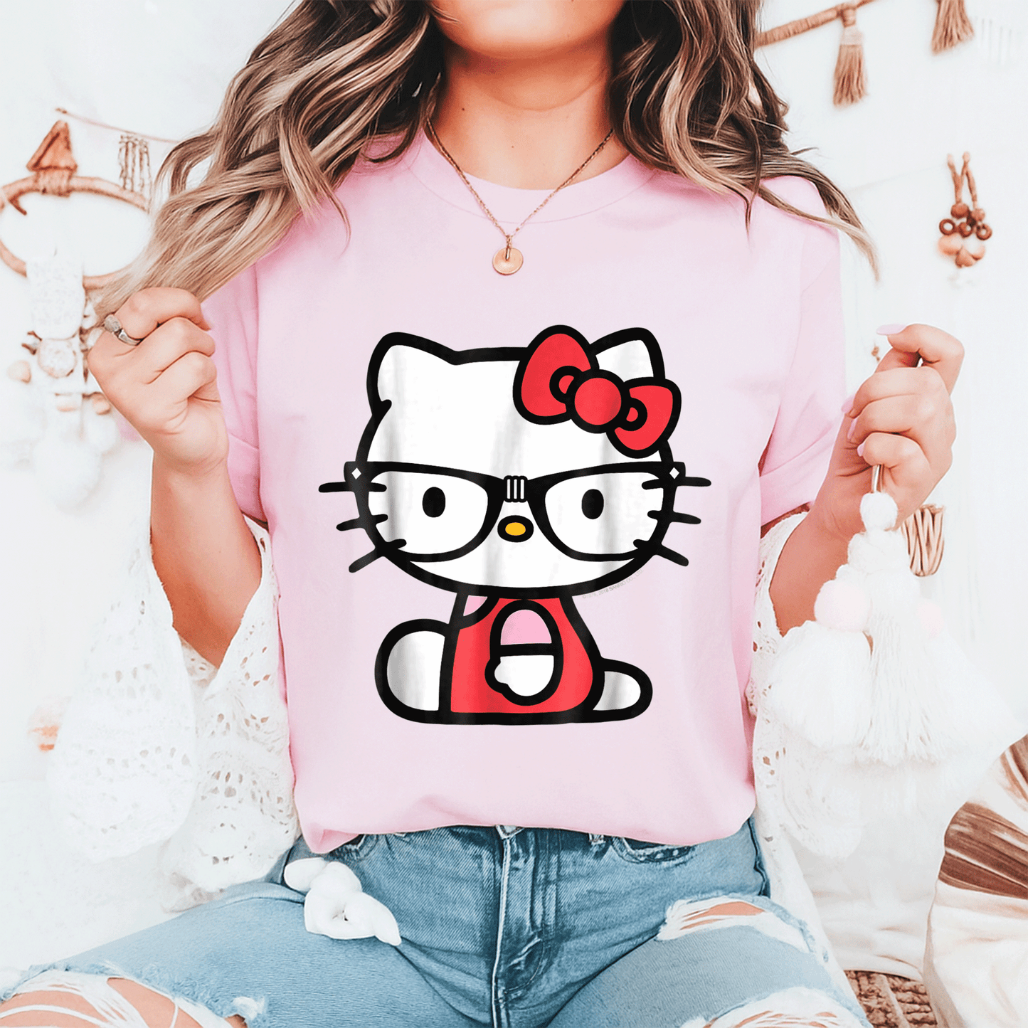 Cute Hello Kitty Nerd Glasses Tee Shirt Perfect for Fans Stylish Graphic Tee with Adorable Kitty Design for Everyday Wear - 6