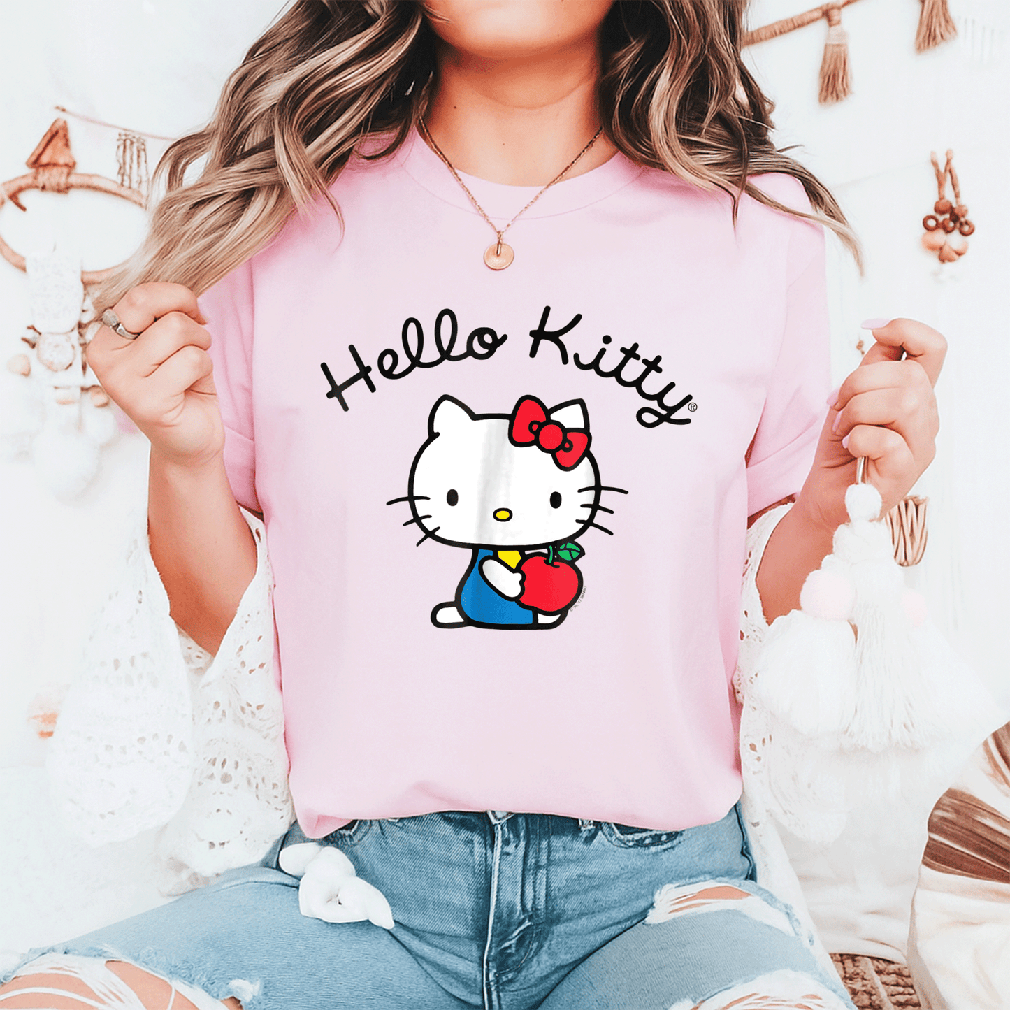 Cute Hello Kitty Retro Logo Tee Shirt for Stylish Fans - Classic Design, Perfect for Casual Wear and Nostalgic Vibes - 6