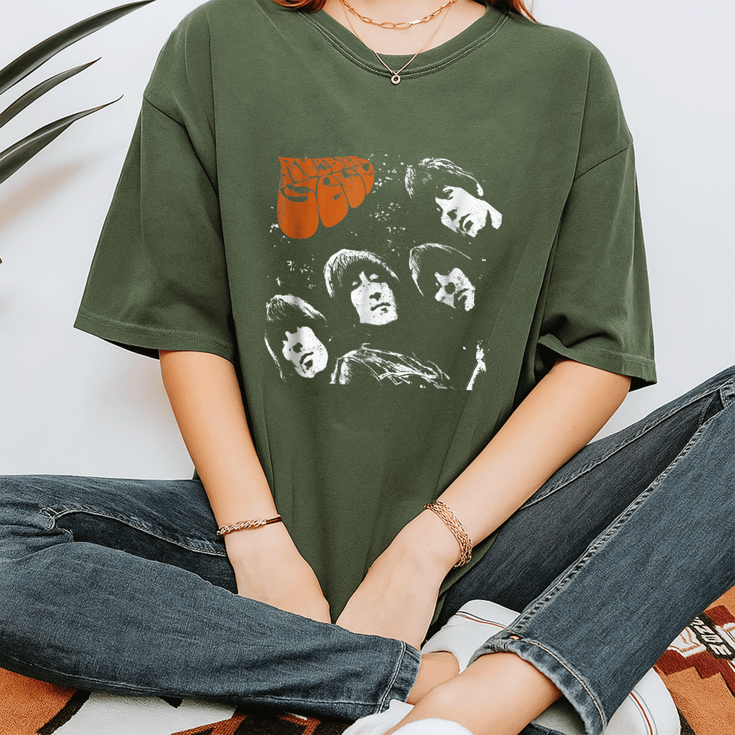 Stylish The Beatles Rubber Soul T-shirt for Fans - Classic Album Cover Design, Perfect for Music Lovers and Retro Style Enthusiasts - 7