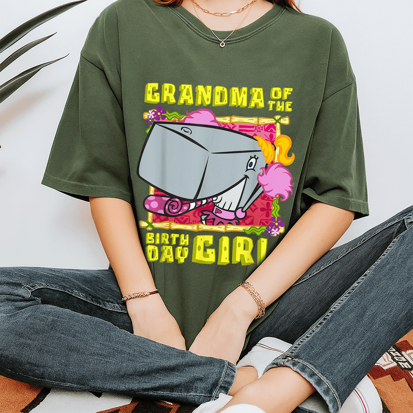 SpongeBob SquarePants Grandma T-Shirt for Birthday Girls - Fun Pearl Design for Loving Grandmothers, Perfect Gift - 7