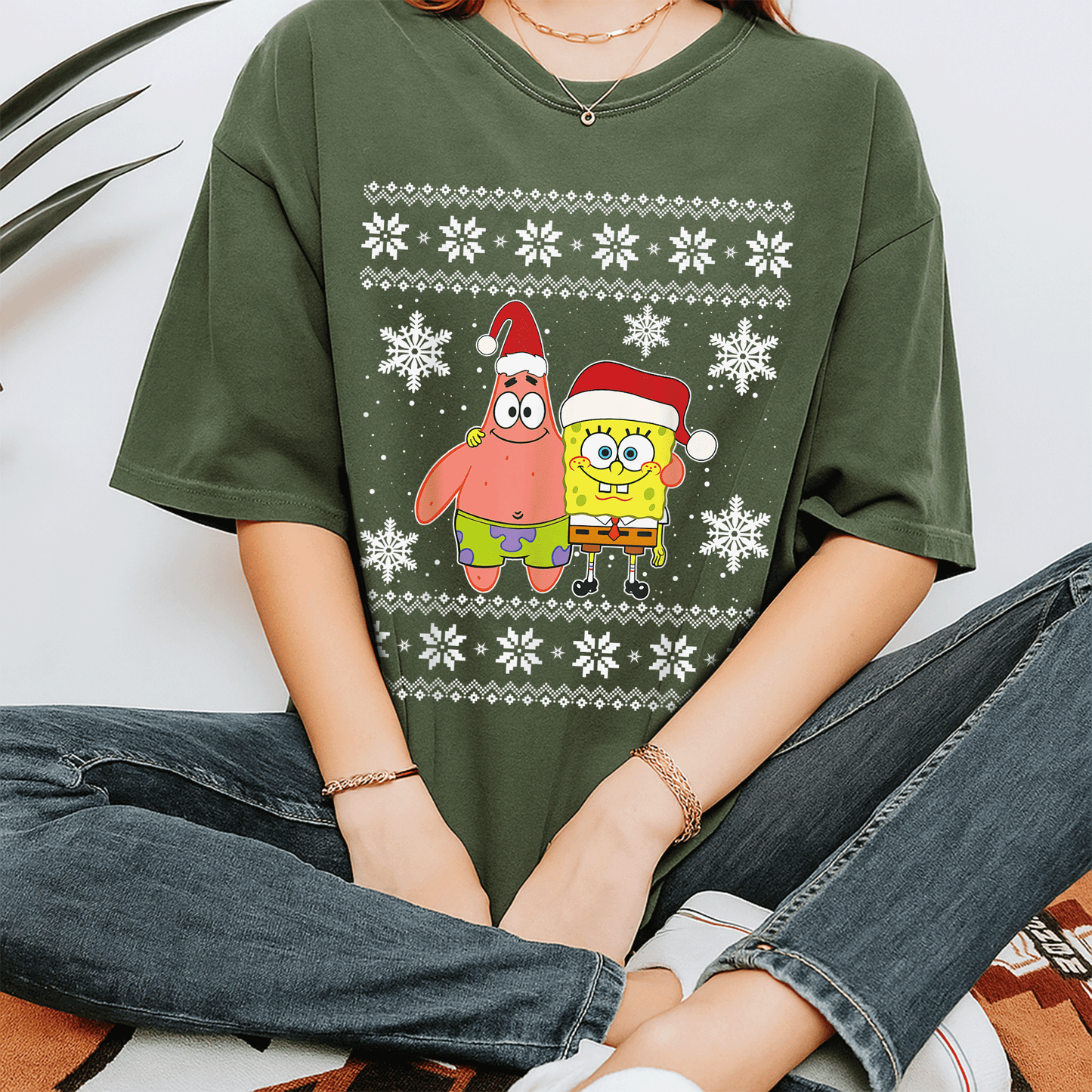Mademark x SpongeBob SquarePants Christmas T-Shirt Featuring SpongeBob and Patrick as Best Friends in Festive Holiday Spirit - 7