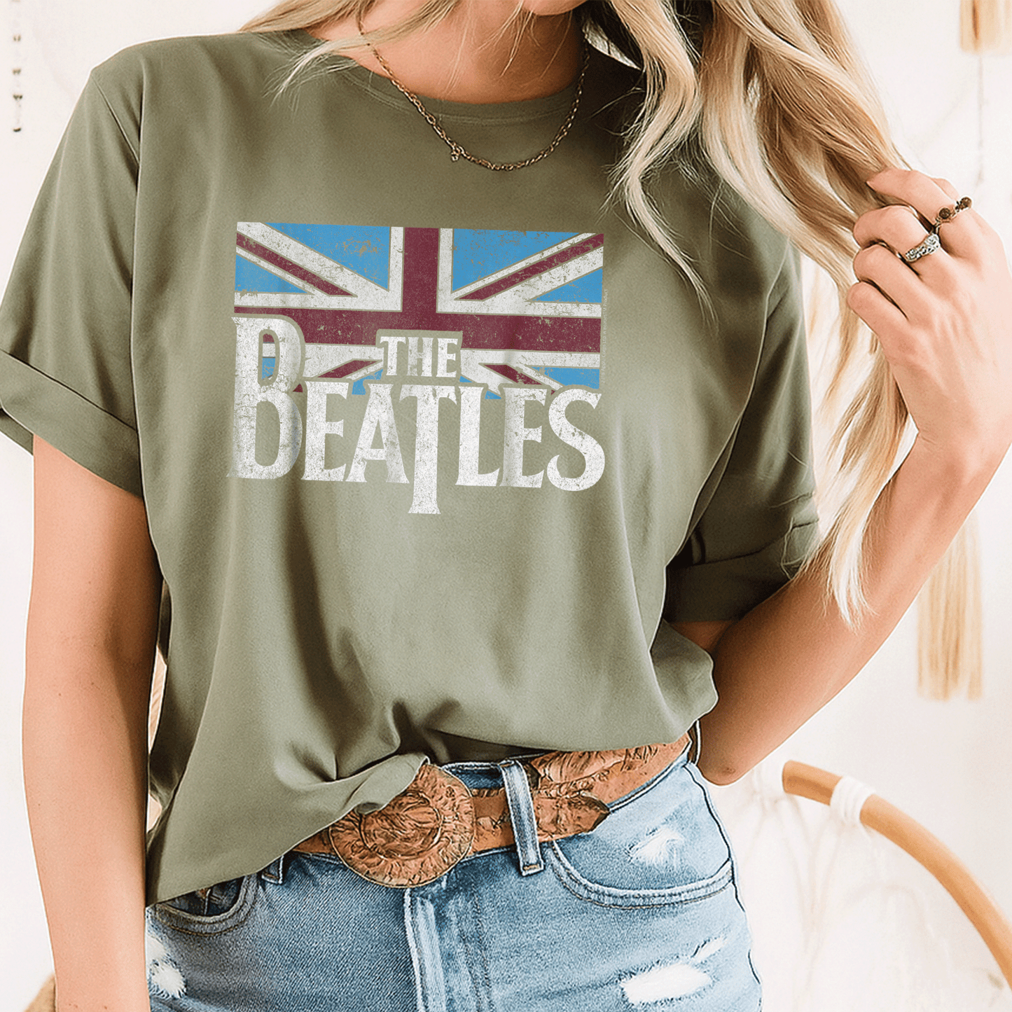 Stylish The Beatles British Flag T-Shirt in Red, White, and Blue – Perfect for Fans and Fashion Lovers Alike! - 8