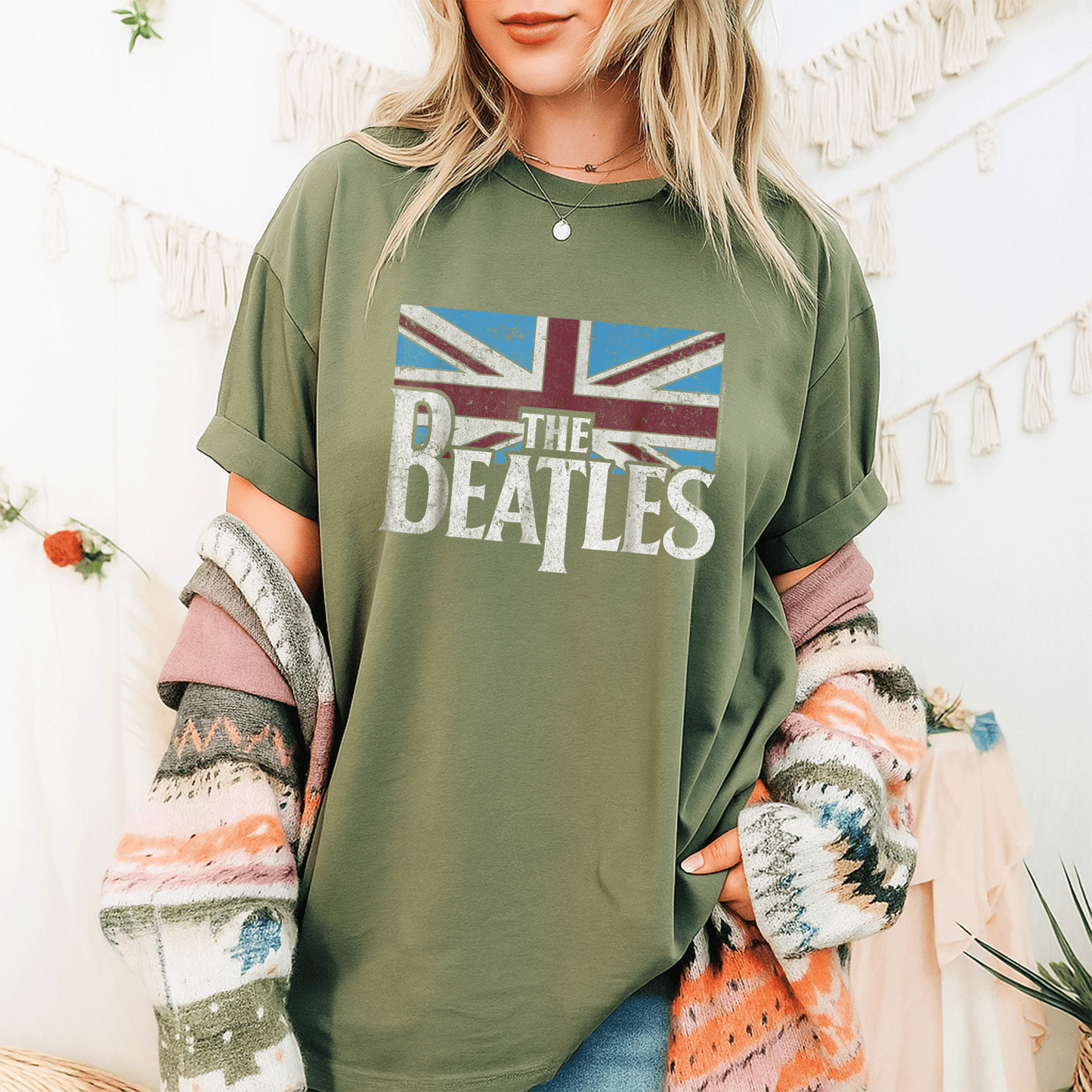 Stylish The Beatles British Flag T-Shirt in Red, White, and Blue – Perfect for Fans and Fashion Lovers Alike! - 9