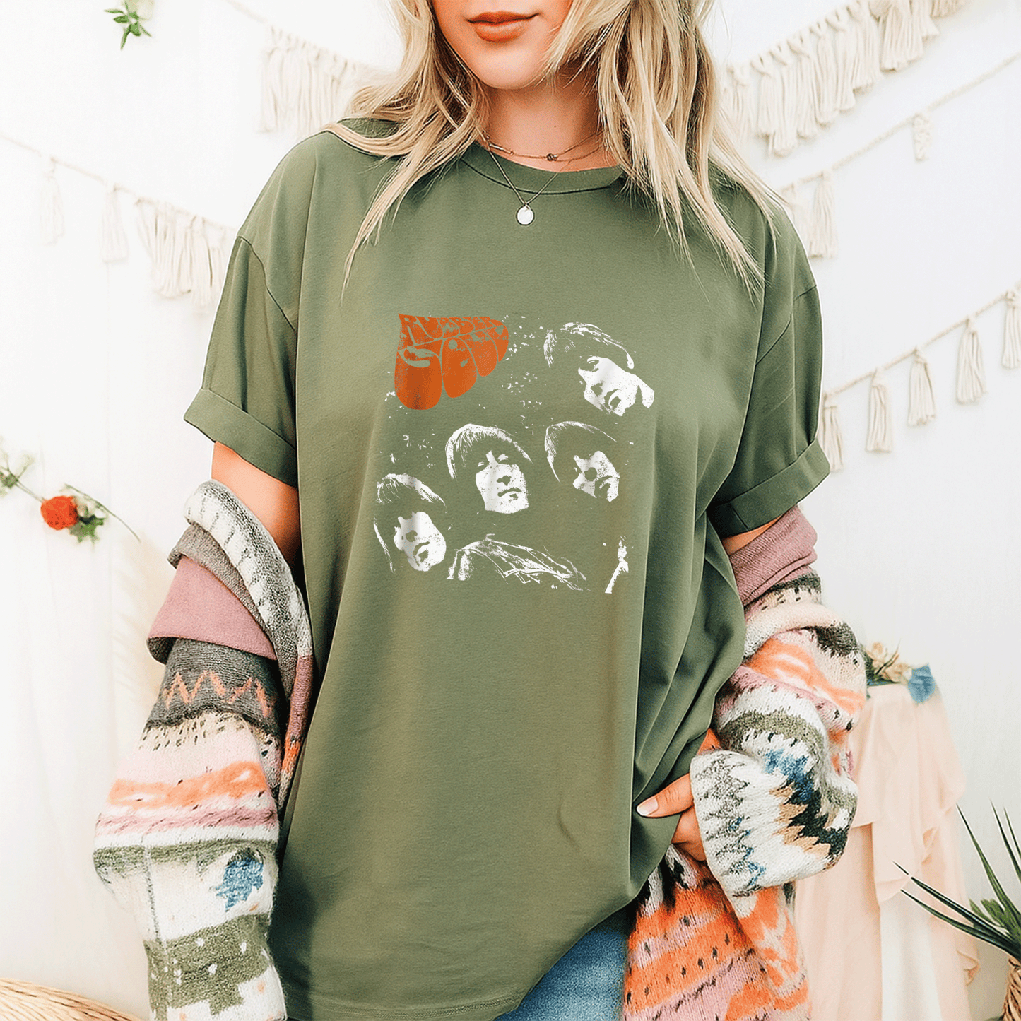 Stylish The Beatles Rubber Soul T-shirt for Fans - Classic Album Cover Design, Perfect for Music Lovers and Retro Style Enthusiasts - 9