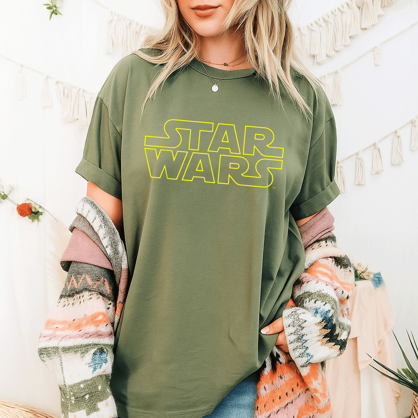 Star Wars Simple Logo Outline Graphic T-Shirt for Fans, Classic Design, Comfortable Fit, Perfect Gift for Sci-Fi Lovers - 9