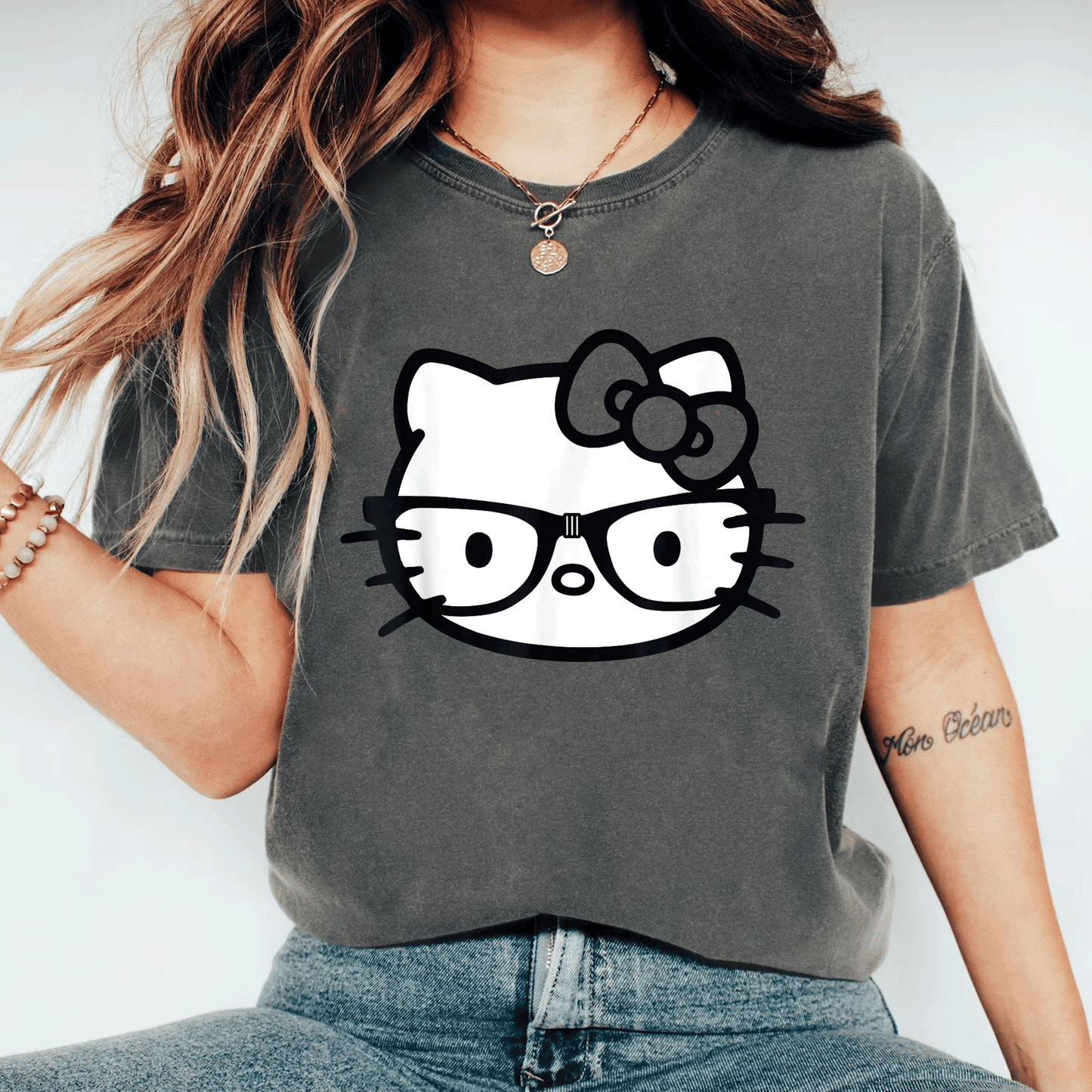 Hello Kitty Black and White Nerd Glasses T-Shirt for Cute Fashion Lovers – Stylish and Fun Graphic Tee for Everyday Wear - 11