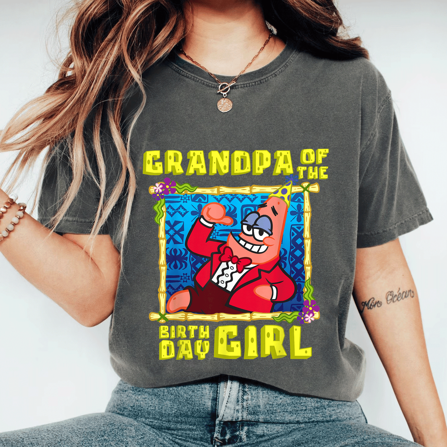 Mademark x SpongeBob SquarePants Birthday Grandad T-Shirt Features SpongeBob and Patrick in Fun Grandpa Design for Kids - 11