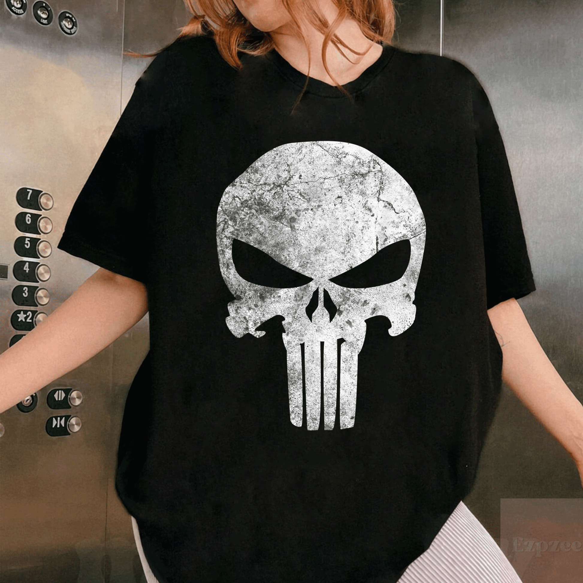 Stylish Marvel Punisher Skull Symbol Distressed Graphic T-Shirt for Fans - Perfect Gift for Comic Book Lovers and Casual Wear - 1