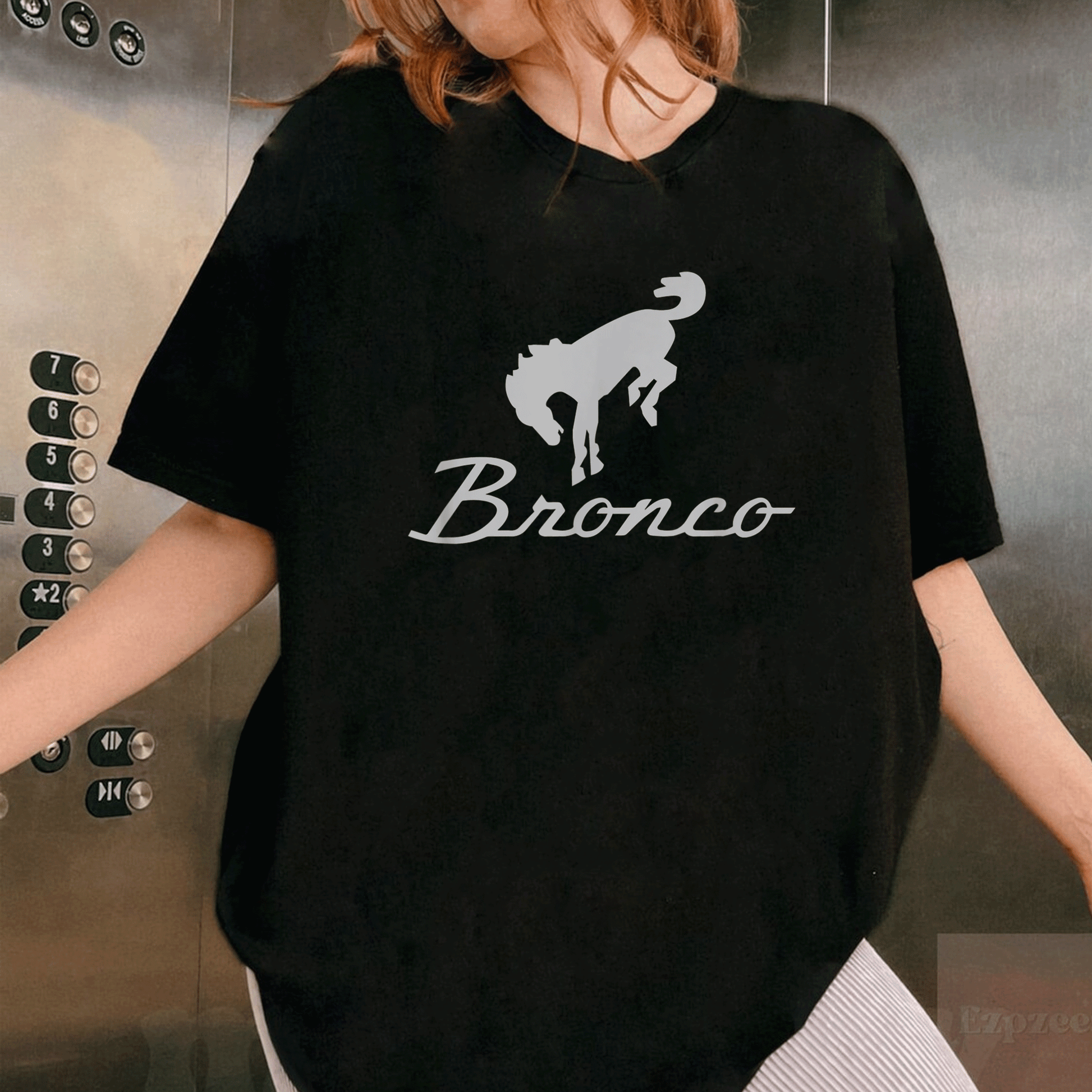 Stylish Ford Bronco Gray Logo T-Shirt for Enthusiasts - Comfortable and Trendy Design for Outdoor Adventures and Everyday Wear - 1