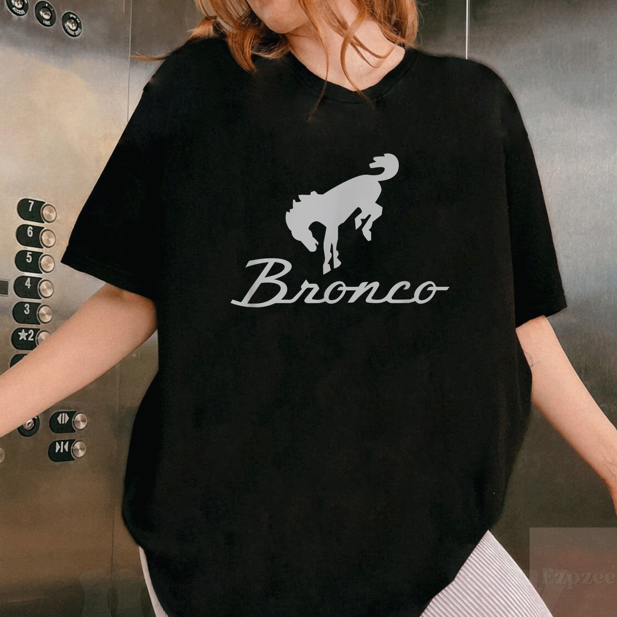 Stylish Ford Bronco Gray Logo T-Shirt for Enthusiasts - Comfortable and Trendy Design for Outdoor Adventures and Everyday Wear - 1