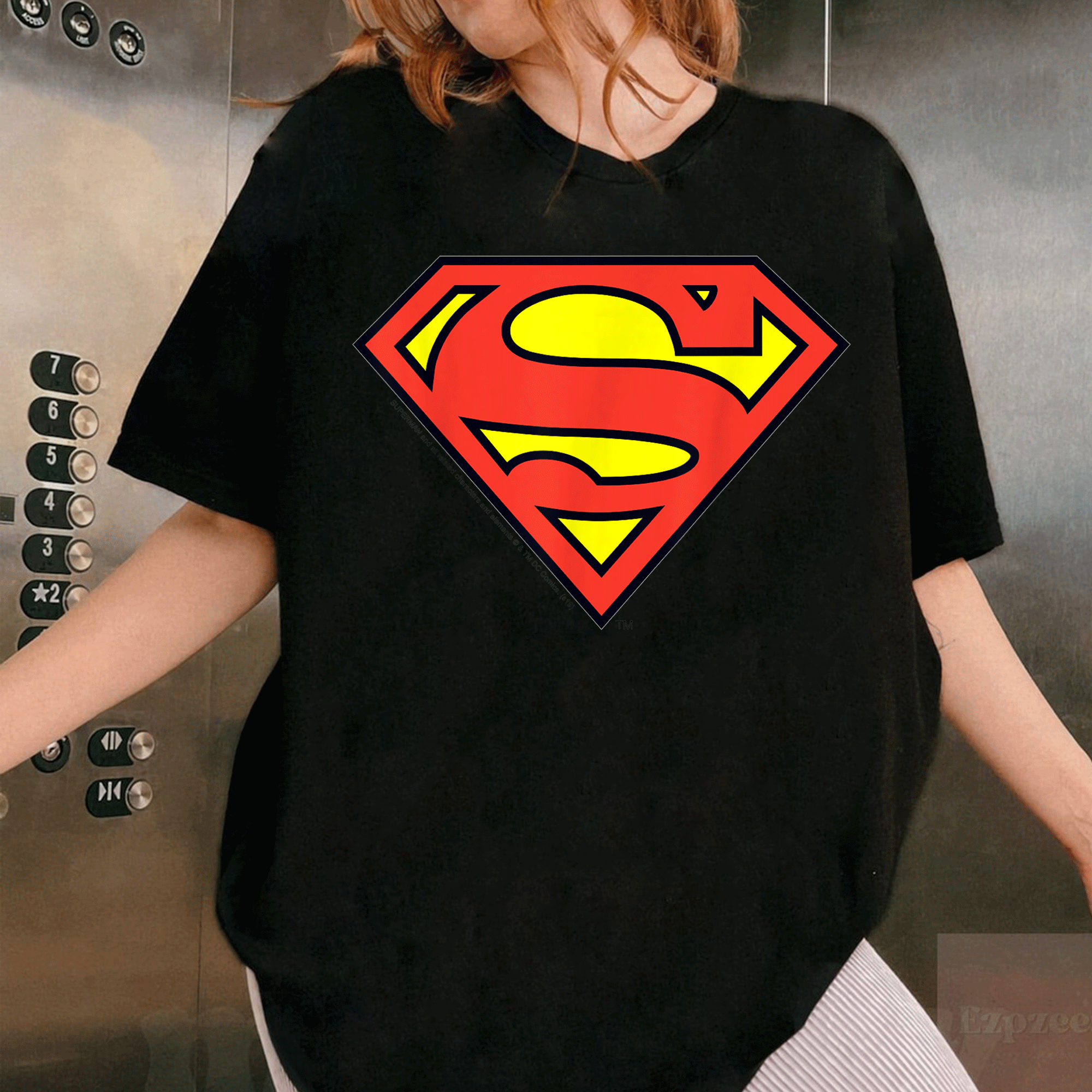 Superman Classic Chest Logo T-Shirt for Men and Women - Iconic DC Comics Apparel for Fans and Collectors - 1