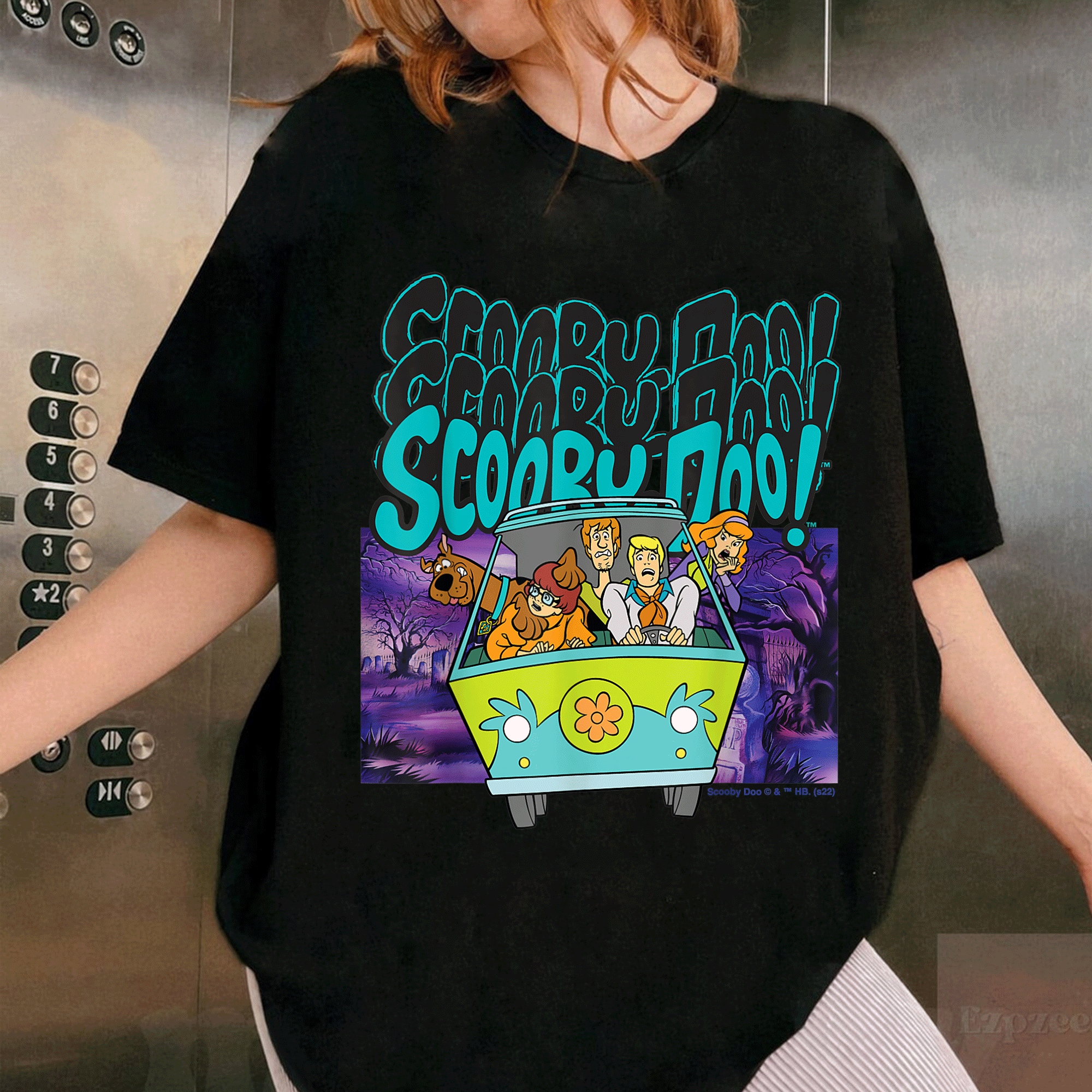 Vintage Scooby Doo T-Shirt for Kids and Adults - Fun Graphic Tee Featuring Scooby and Friends in Classic Cartoon Style - 1