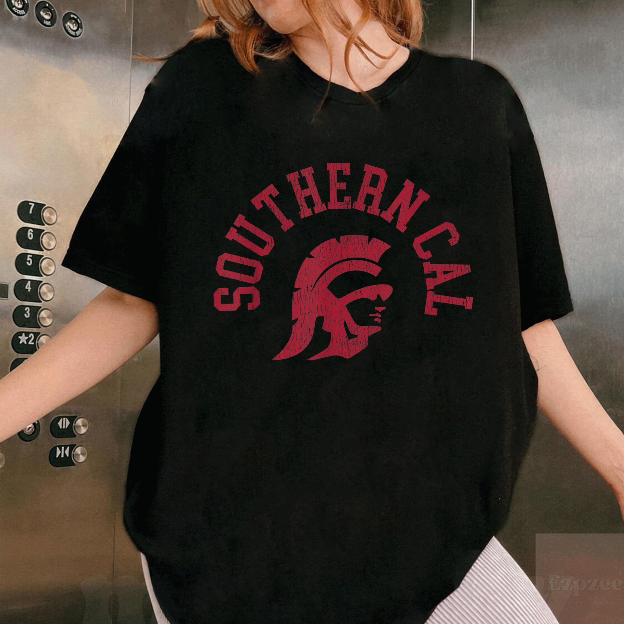 Vintage USC Southern Cal Distressed 80s Graphic T-Shirt for Fans - Retro Style Comfortable Tee for Casual Wear - 1