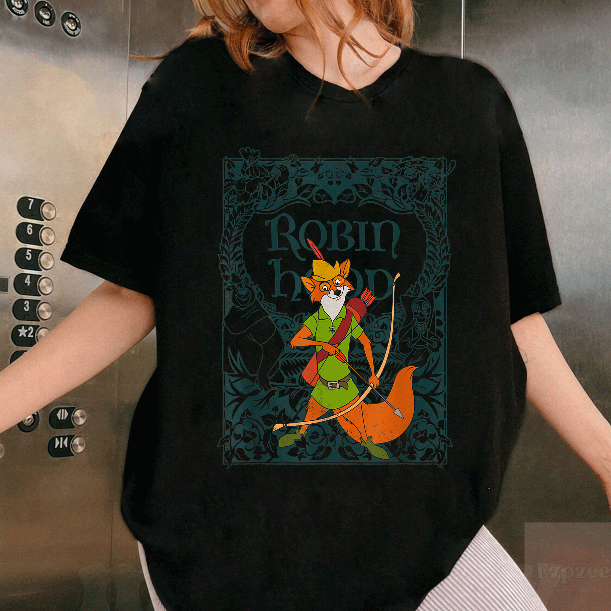 Disney Robin Hood Retro Vintage Distressed T-Shirt for Casual Style Fans, Classic Cartoon Design, Perfect for Any Occasion - 1