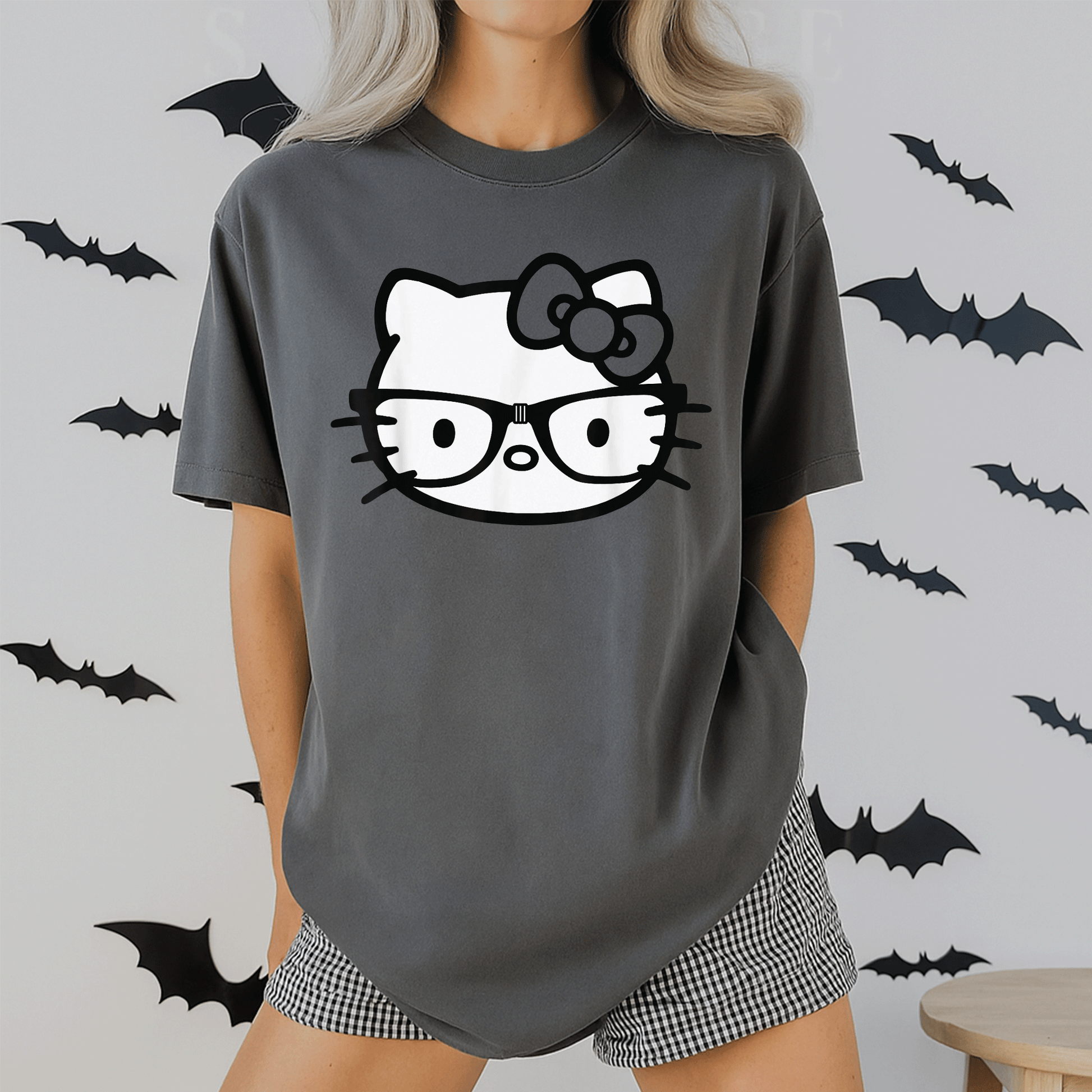 Hello Kitty Black and White Nerd Glasses T-Shirt for Cute Fashion Lovers – Stylish and Fun Graphic Tee for Everyday Wear - 2