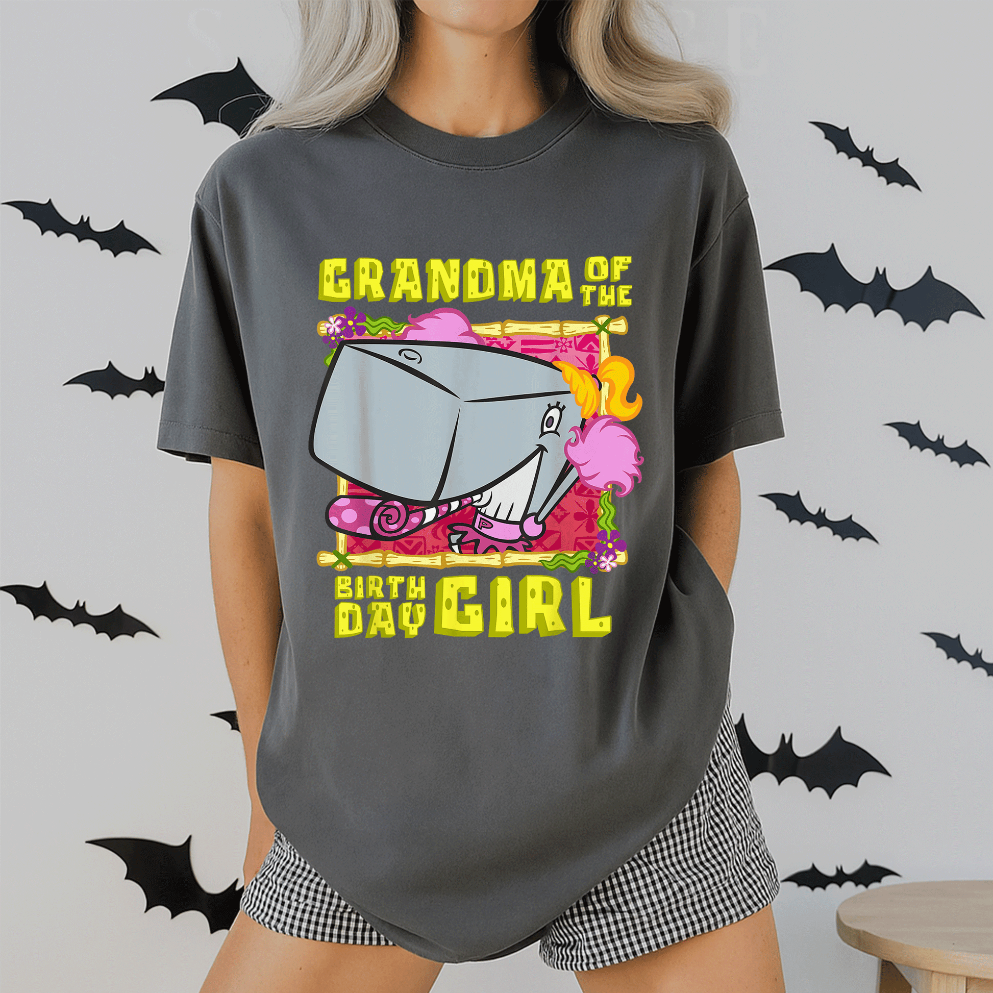 SpongeBob SquarePants Grandma T-Shirt for Birthday Girls - Fun Pearl Design for Loving Grandmothers, Perfect Gift - 2