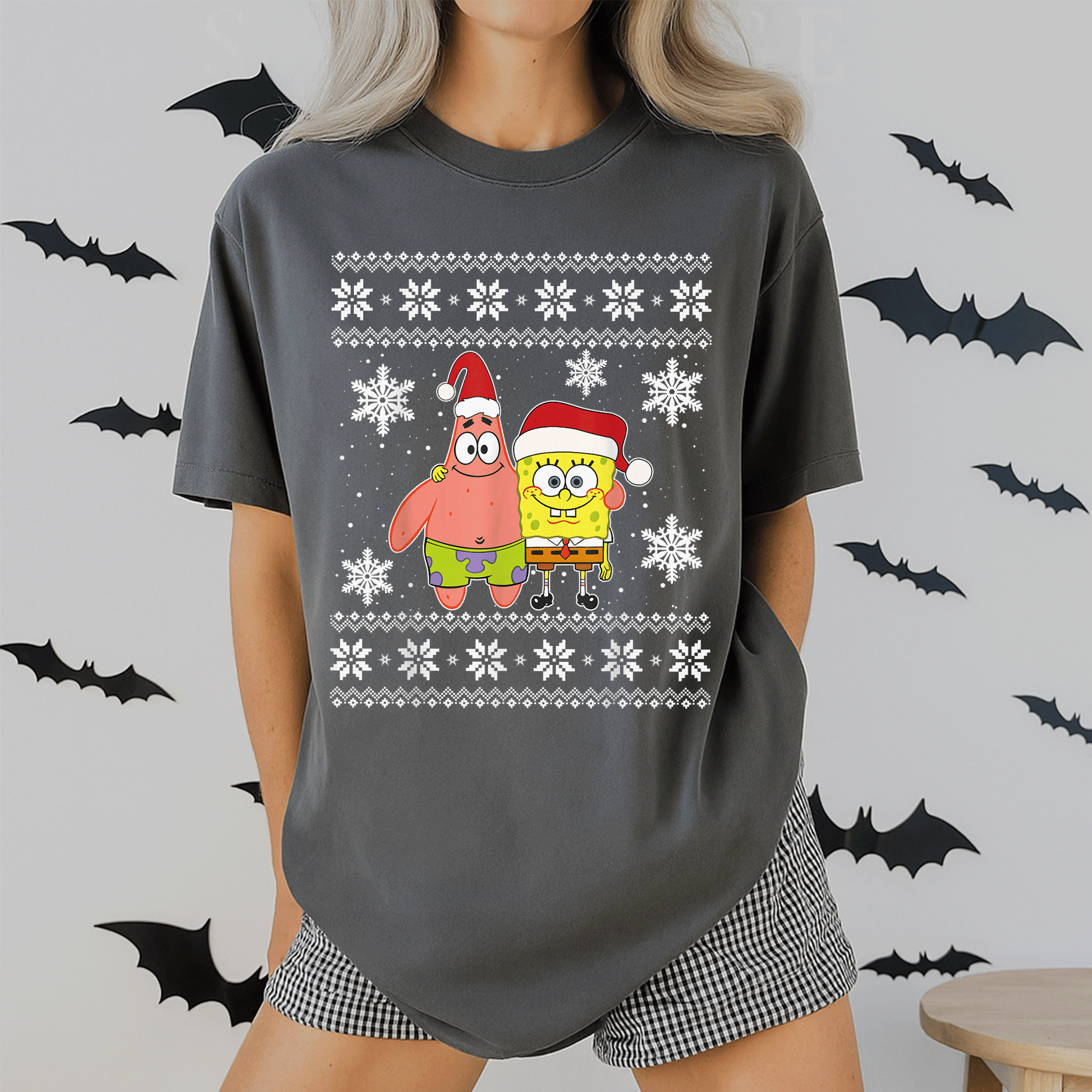 Mademark x SpongeBob SquarePants Christmas T-Shirt Featuring SpongeBob and Patrick as Best Friends in Festive Holiday Spirit - 2