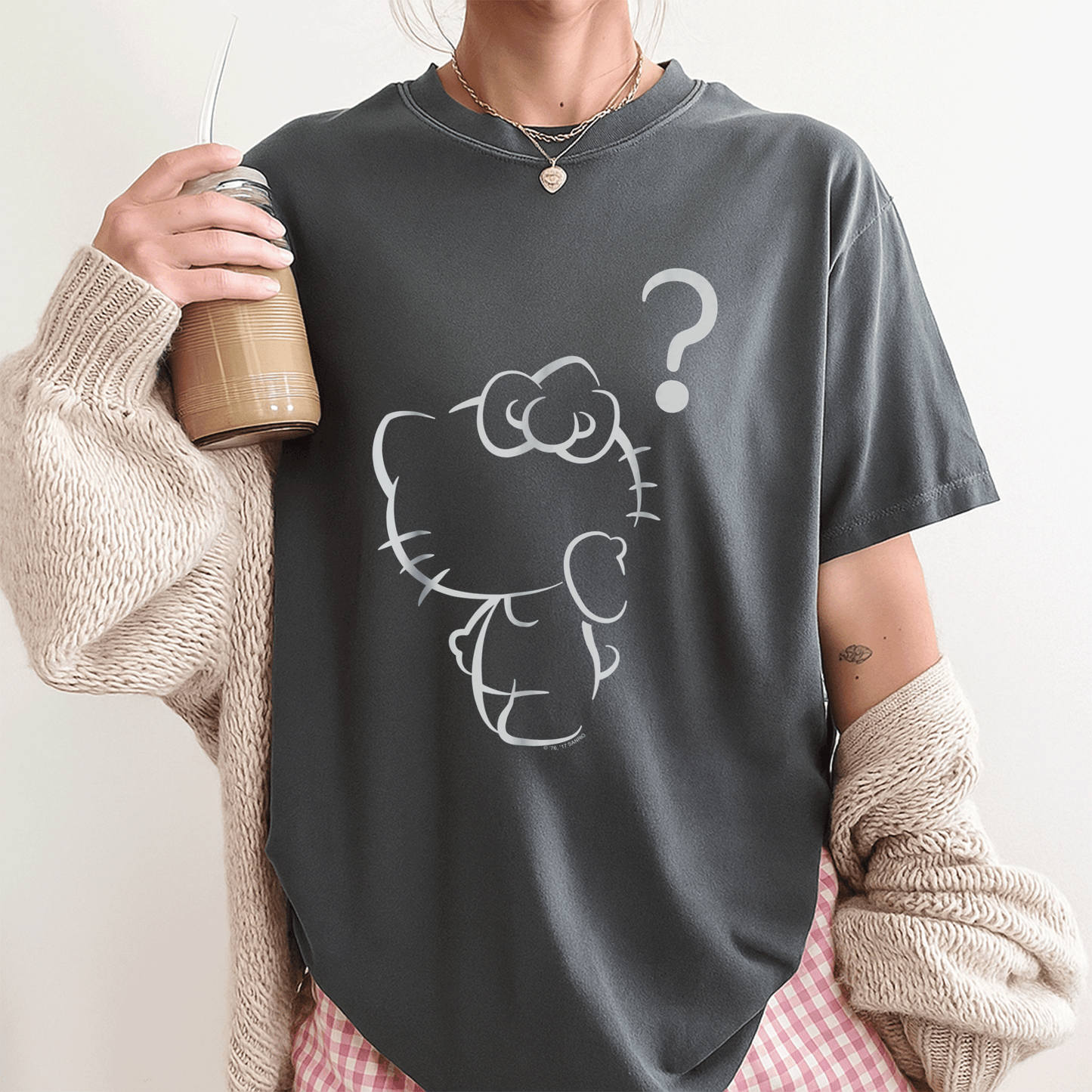 Cute Hello Kitty Question Mark Tee Shirt for Fans, Adorable Graphic Tee Perfect for Casual Wear and Gifts for All Ages - 3