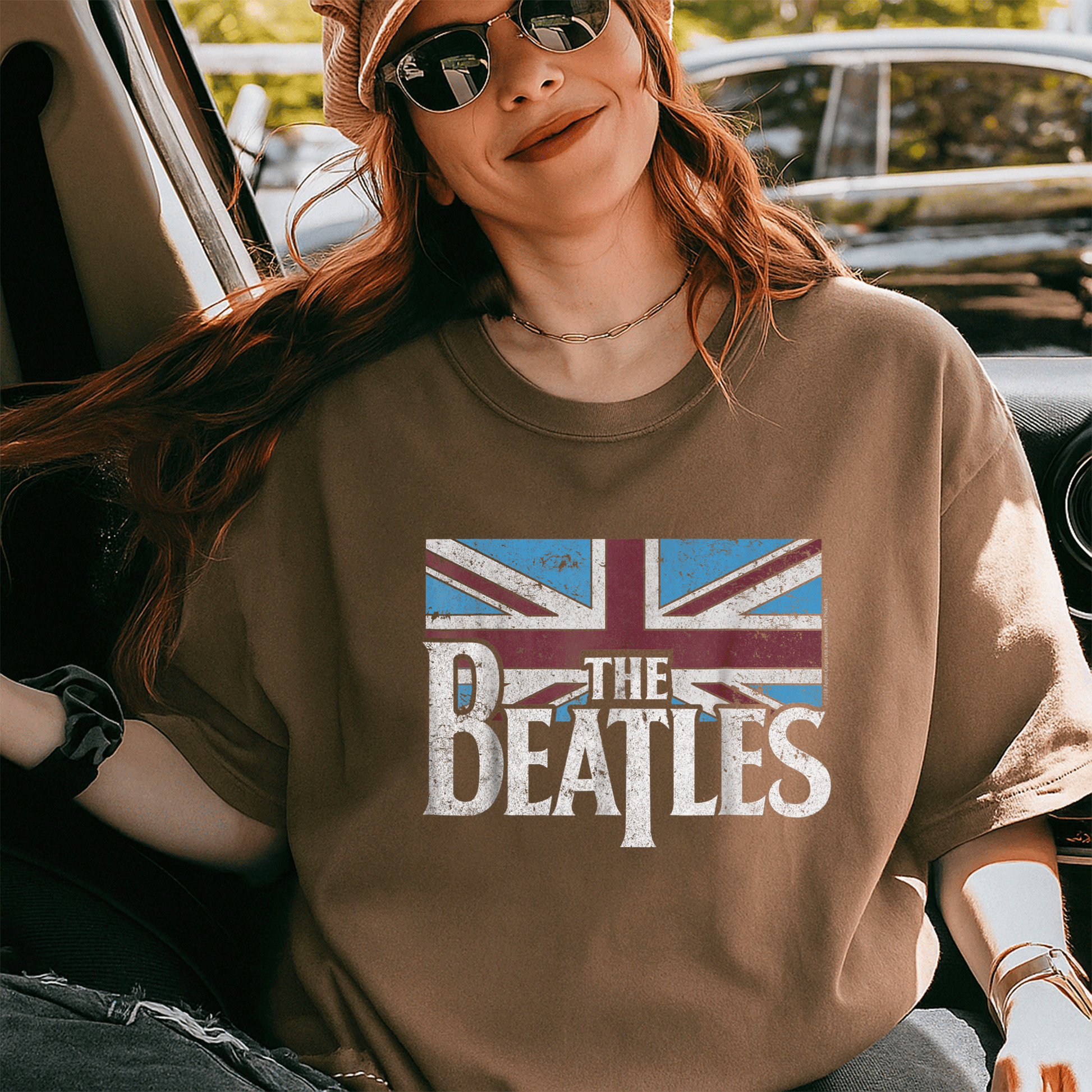 Stylish The Beatles British Flag T-Shirt in Red, White, and Blue – Perfect for Fans and Fashion Lovers Alike! - 5