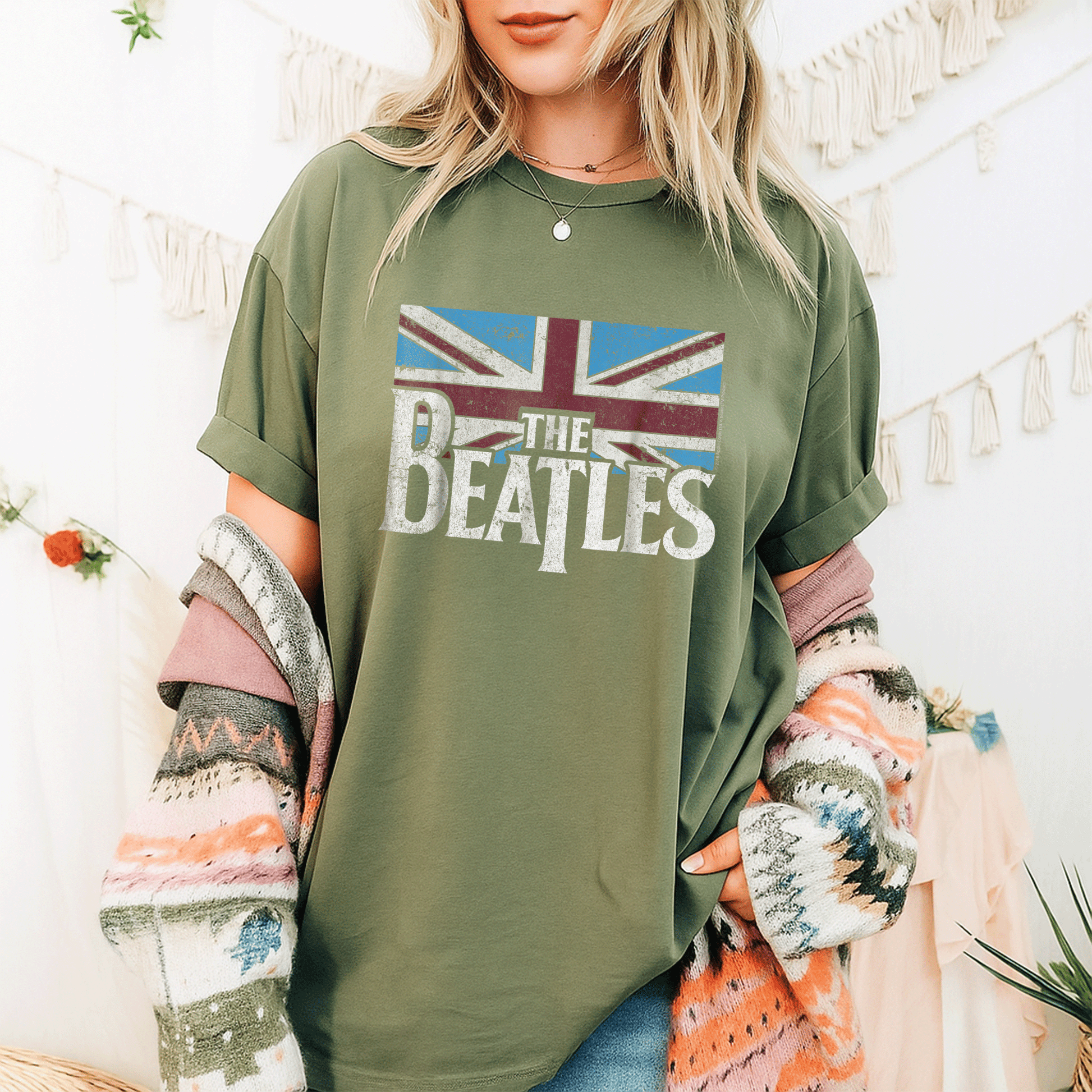 Stylish The Beatles British Flag T-Shirt in Red, White, and Blue – Perfect for Fans and Fashion Lovers Alike! - 9