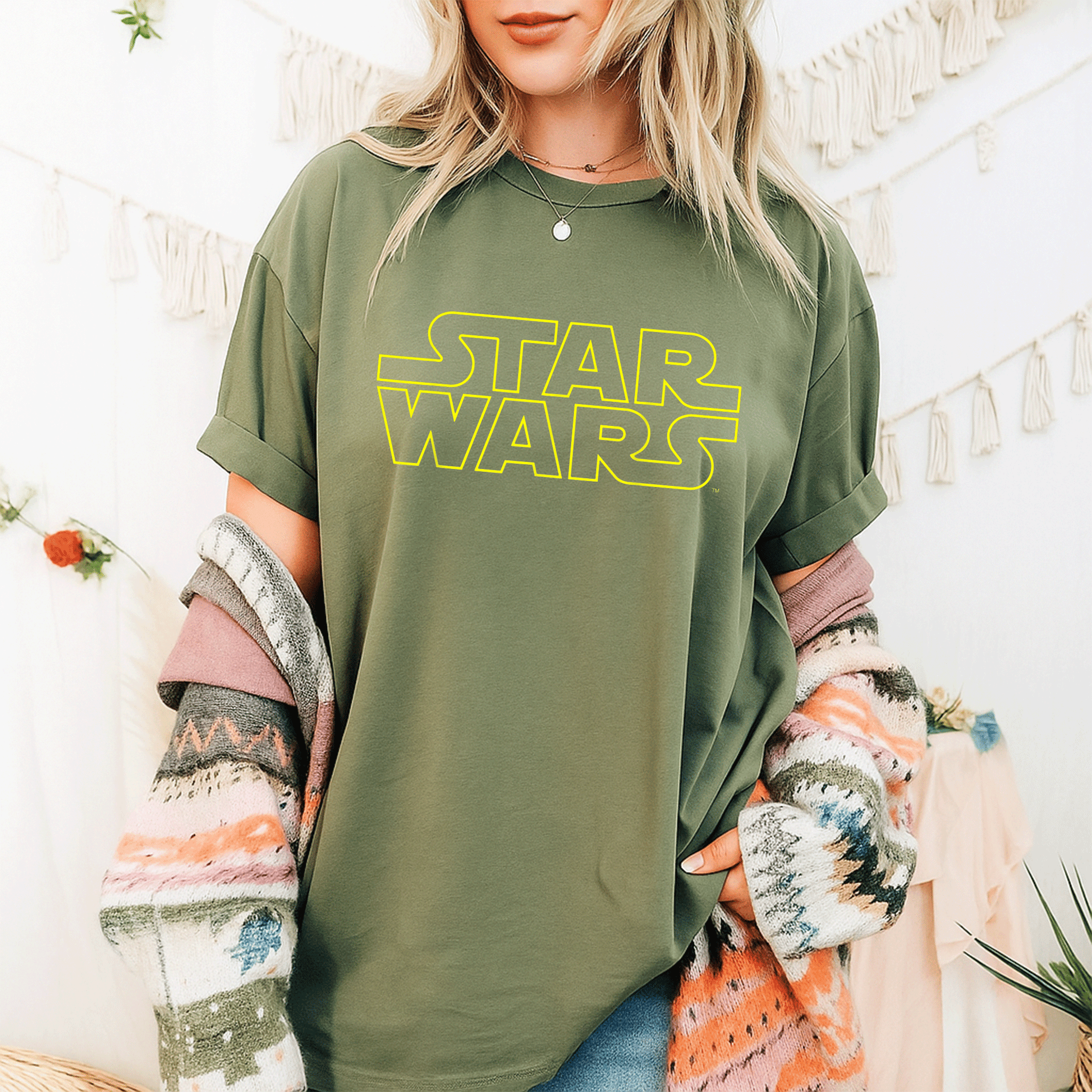 Star Wars Simple Logo Outline Graphic T-Shirt for Fans, Classic Design, Comfortable Fit, Perfect Gift for Sci-Fi Lovers - 9