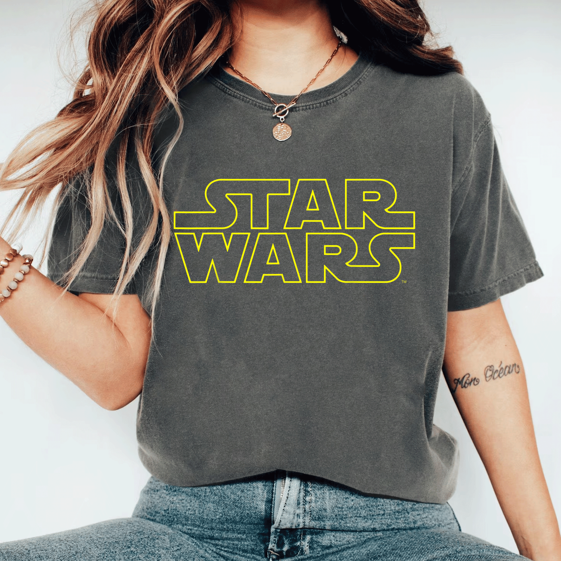 Star Wars Simple Logo Outline Graphic T-Shirt for Fans, Classic Design, Comfortable Fit, Perfect Gift for Sci-Fi Lovers - 11