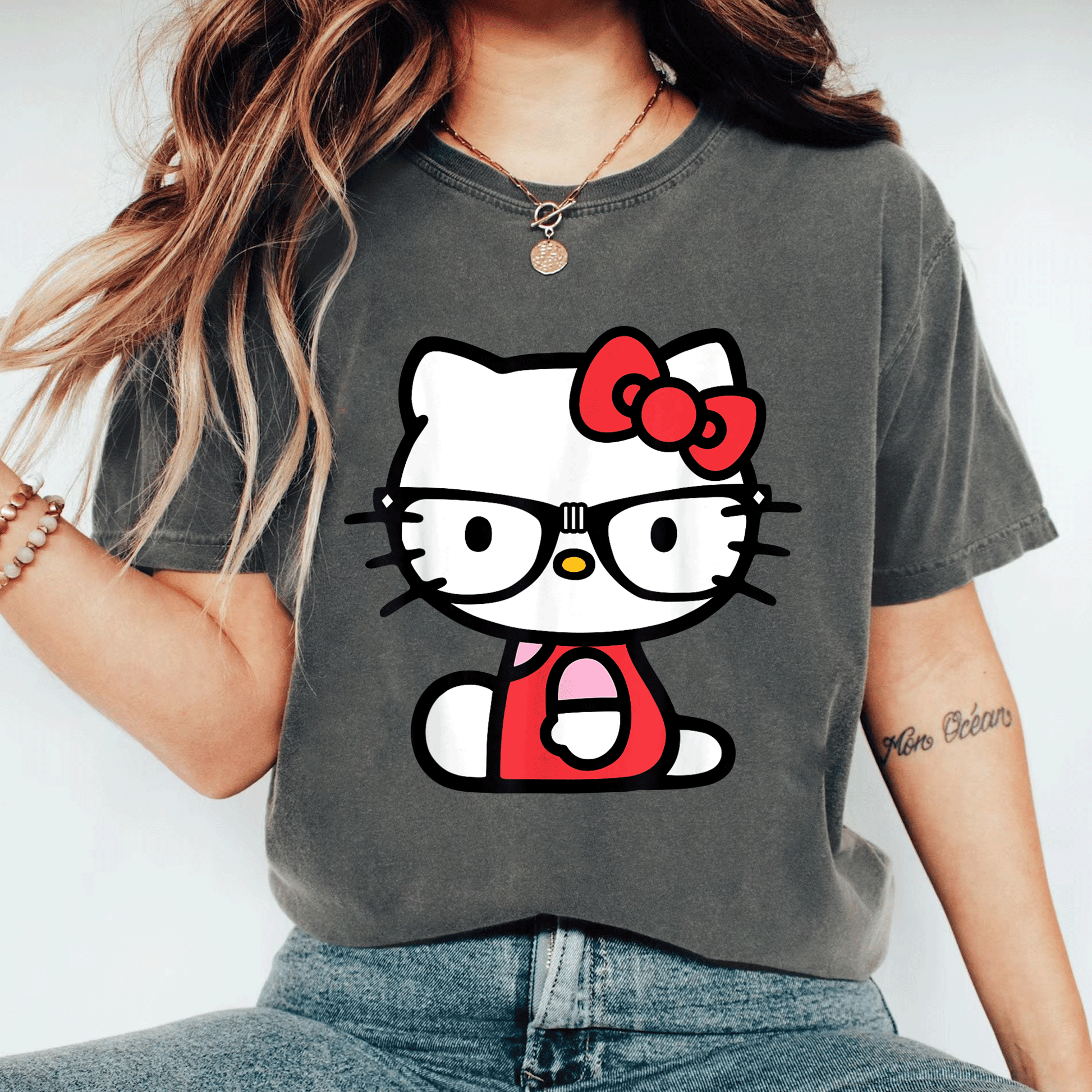 Cute Hello Kitty Nerd Glasses T-Shirt for Stylish Fans - Adorable Graphic Tee Perfect for Everyday Wear and Gift Ideas - 11