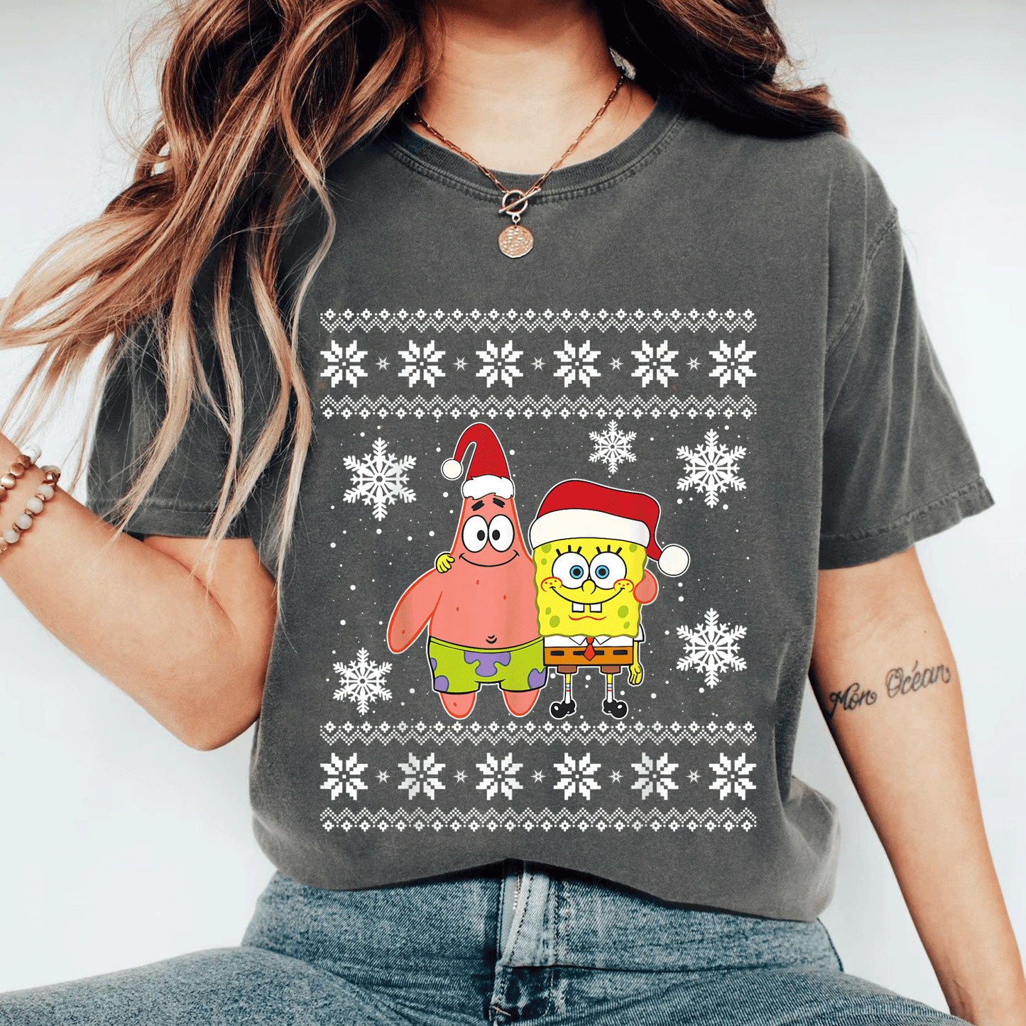 Mademark x SpongeBob SquarePants Christmas T-Shirt Featuring SpongeBob and Patrick as Best Friends in Festive Holiday Spirit - 11