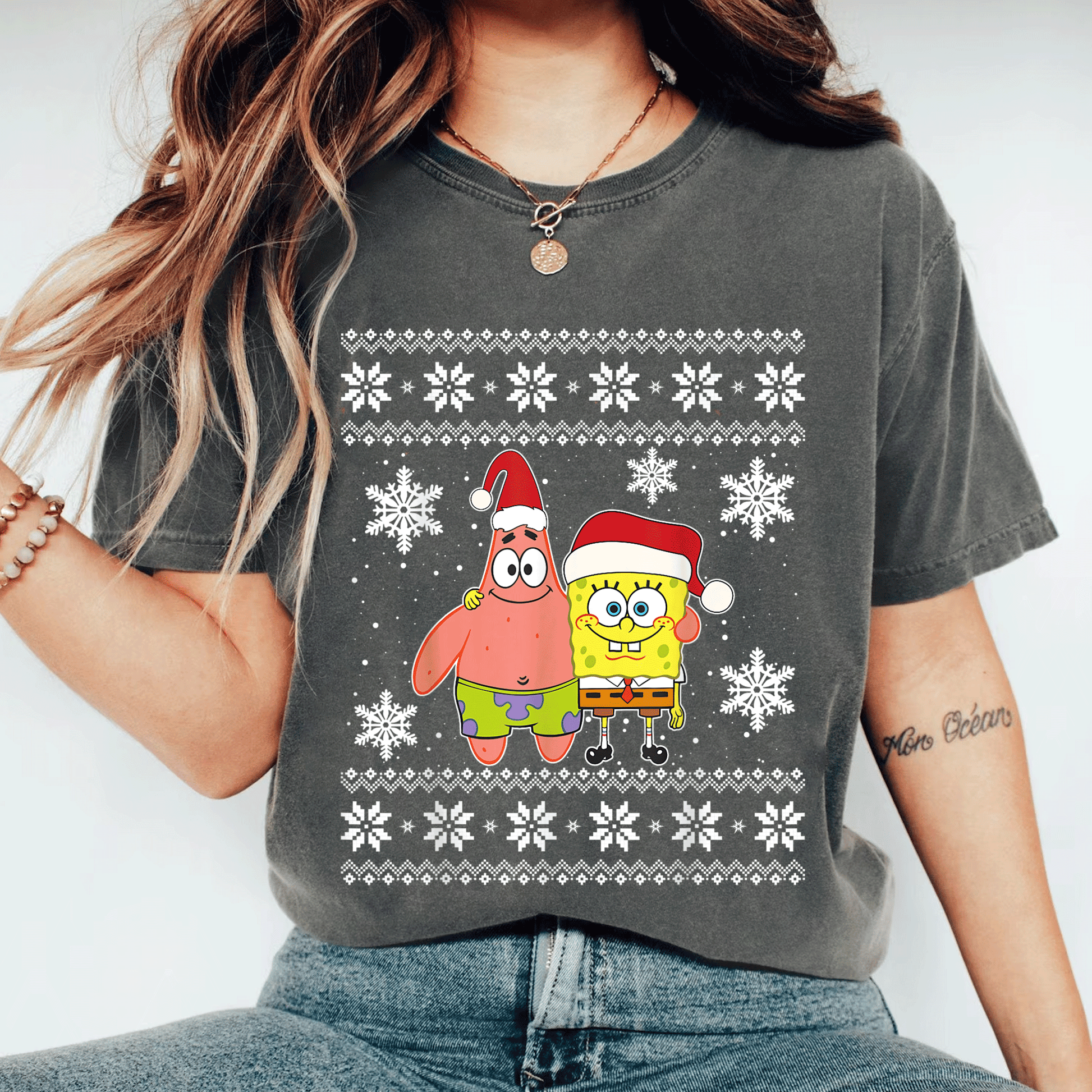 Mademark x SpongeBob SquarePants Christmas T-Shirt Featuring SpongeBob and Patrick as Best Friends in Festive Holiday Spirit - 11